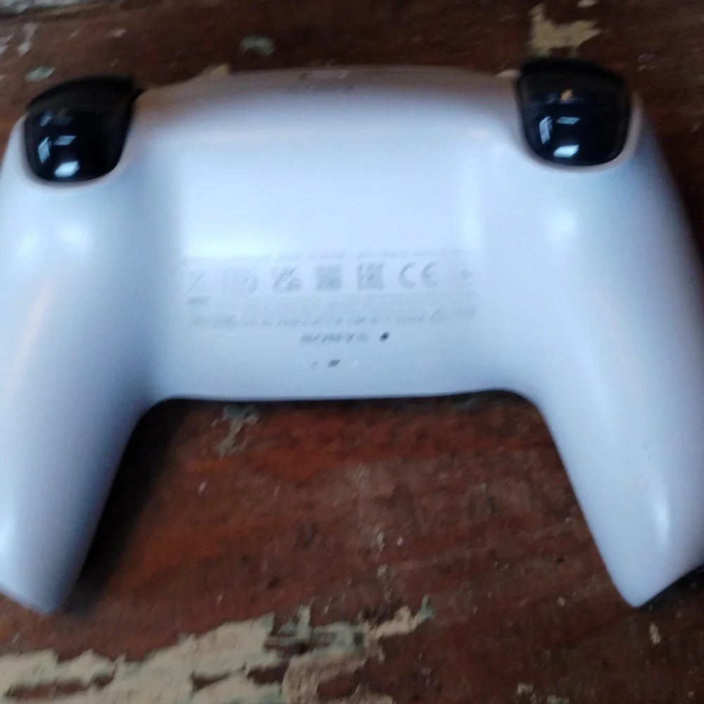 PlayStation 5 White PS5 controller (read description)